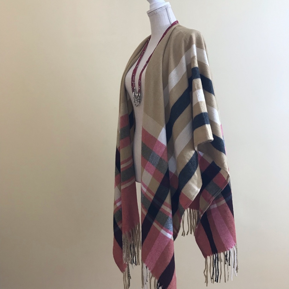 *GIFTED NWT Woolrich Boho Native American PonchoWrap Tan Red Plaid Burberry type - Picture 6 of 11